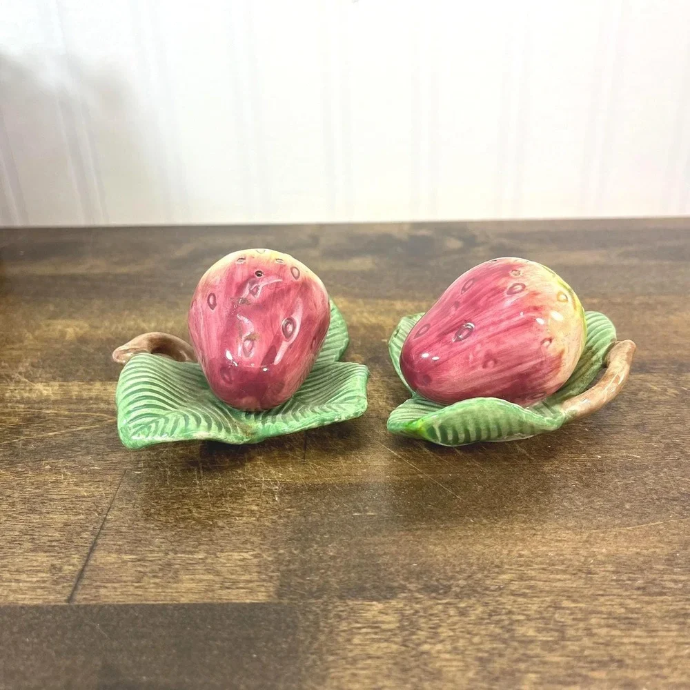 Vintage Strawberry Salt and Pepper Shakers  - Fitz‎ & Floyd Strawberries
